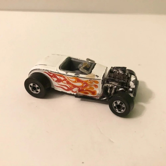 Vintage Lot of 3 Hot Wheels Roadster Malibu Grand Prix Race Car - Picture 3 of 16